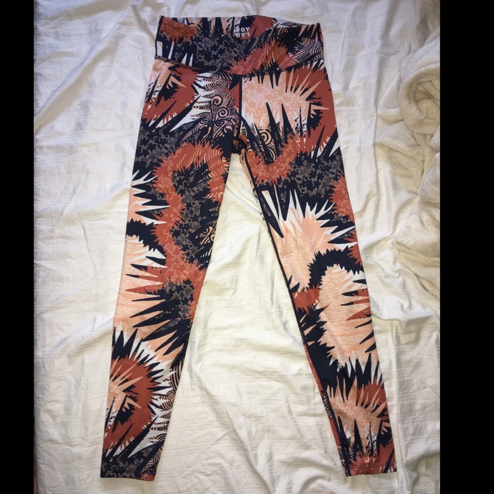 Workout leggings //JOY LAB
